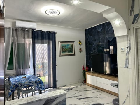 FRONT SEA LUXURY Apartment in Ostia