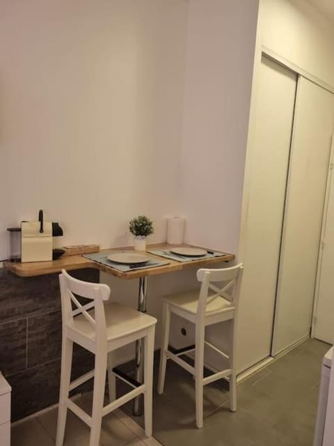 Joli Studio Apartment in Île-de-France