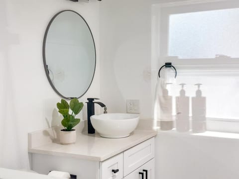 Beautiful & Relaxing 2 kings House in Egypt Lake-Leto