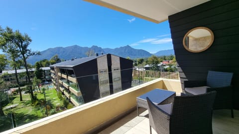Natural landscape, View (from property/room), Balcony/Terrace, Mountain view