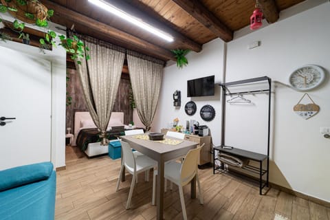 TV and multimedia, Seating area, Evening entertainment
