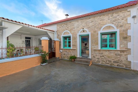 Property building, Day