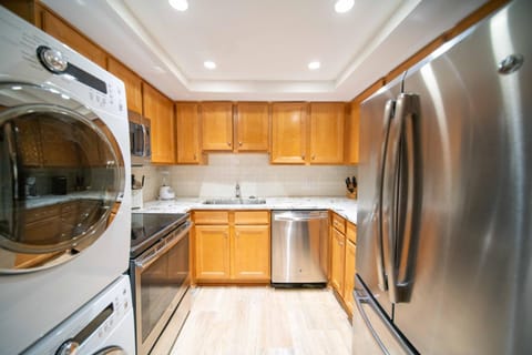 New Finishing Touches Added ! Walk to The Salty Dog South Beach Sleeps 4 Sea Pines House in Hilton Head Island