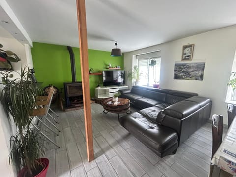 Communal lounge/ TV room, pet friendly