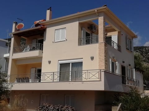 Rural 3-bedroom house Kalamata House in Messenia