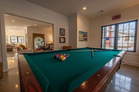 The DougOut Steps from Douglas Beach! House in Douglas