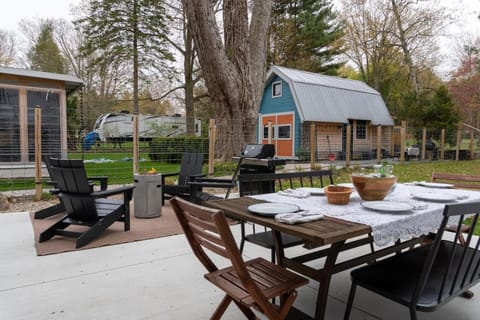 The DougOut Steps from Douglas Beach! House in Douglas