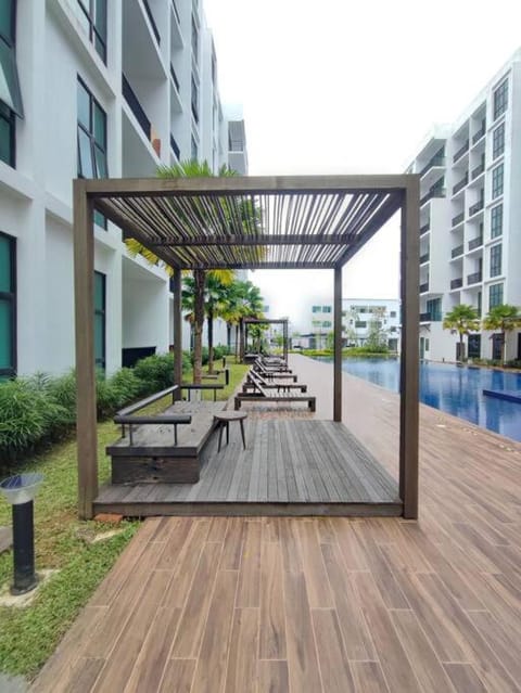 Property building, Patio, Day, Garden, View (from property/room), Balcony/Terrace, Pool view, Swimming pool, sunbed