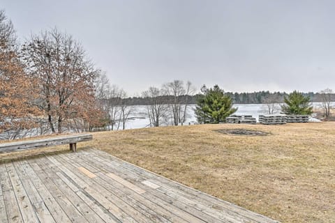 Waterfront Castle Rock Lake Cabin with Deck and Grill Cabin in Castle Rock Lake