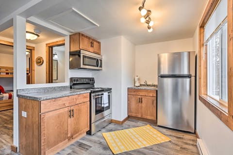 Waterfront Castle Rock Lake Cabin with Deck and Grill Cabin in Castle Rock Lake