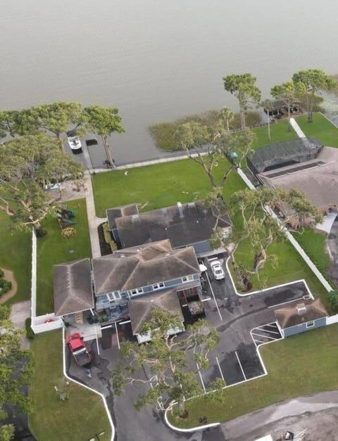 Paradise on Lake Harris Apt #101 Apartment in Leesburg