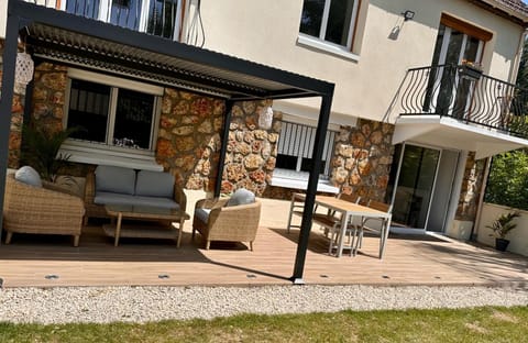 Amazing flat, Paris suburb, near Versailles ,Orly Apartment in Île-de-France