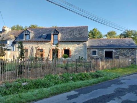 La Malvrais Vacation rental in Brittany