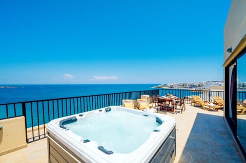 Hot Tub, Balcony/Terrace, Sea view