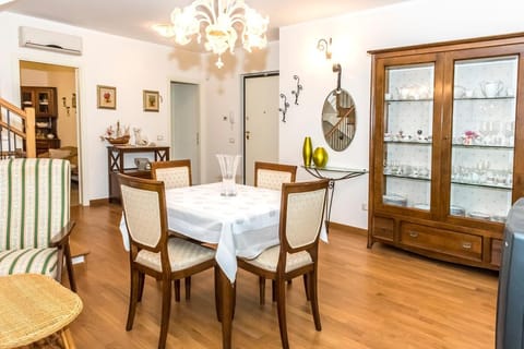 S287 - Sirolo, villetta con giardino vicino al centro Apartment in Sirolo