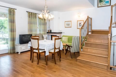 S287 - Sirolo, villetta con giardino vicino al centro Apartment in Sirolo