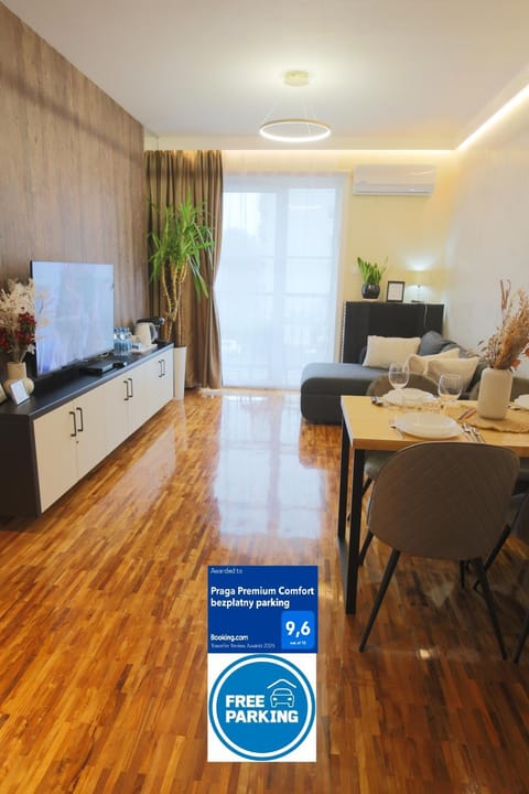 Communal lounge/ TV room, Property logo or sign, TV and multimedia, Kitchen or kitchenette, Living room, Seating area, Dining area, Logo/Certificate/Sign, Certificate/Award, minibar