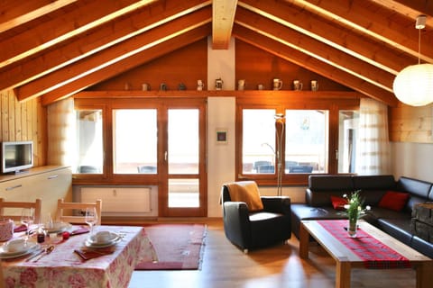 TV and multimedia, Living room, Photo of the whole room