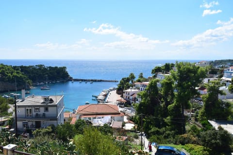 Nearby landmark, Neighbourhood, Sea view