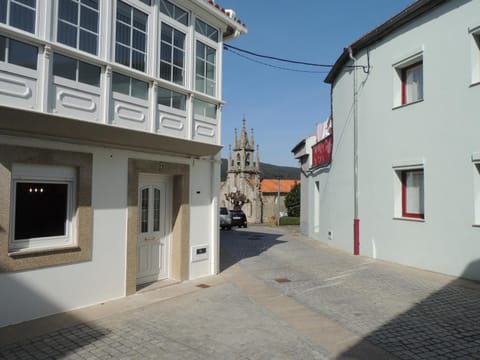 Property building, Location