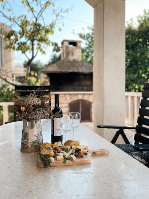 Patio, BBQ facilities, View (from property/room), Food and drinks, Dining area, Food, Drinks