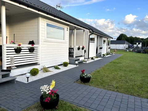 Property building, Spring, Day, Garden, Other, Other, Other, Decorative detail, Decorative detail, Garden view