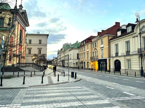 Property building, Neighbourhood, Street view
