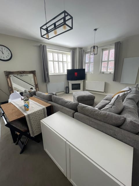 Communal lounge/ TV room, Living room, Seating area, Dining area