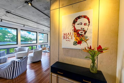 Lounge or bar