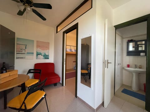 Living room, Photo of the whole room, Seating area, Dining area