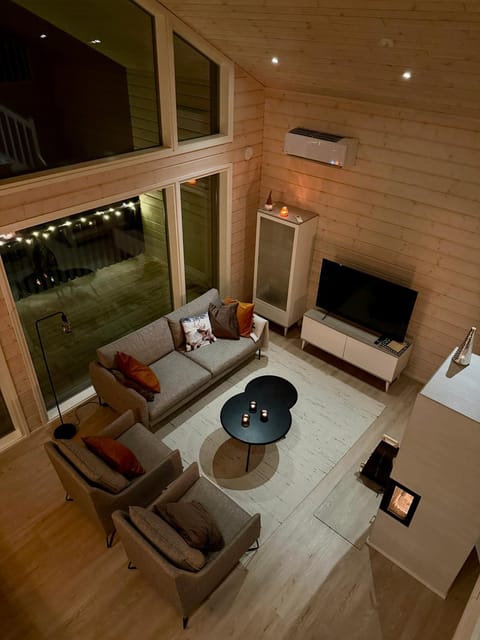 Living room, fireplace