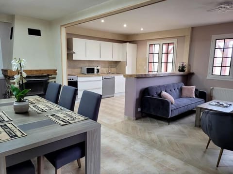 Le gîte du Bonheur House in Normandy