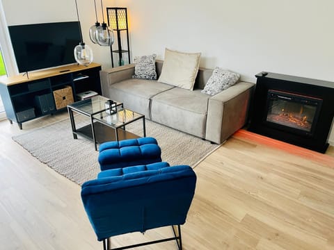 TV and multimedia, Living room, Business facilities, Seating area, Alcoholic drinks, Facility for disabled guests, flat iron, locker