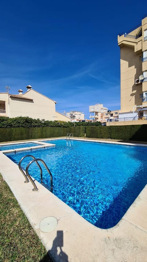 Property building, Balcony/Terrace, Pool view, Swimming pool