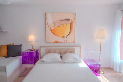 Bed, Decorative detail, Bedroom