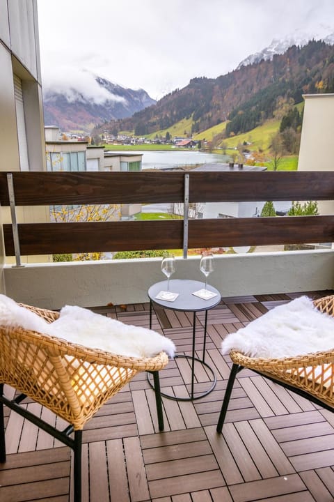 Natural landscape, Balcony/Terrace, Mountain view
