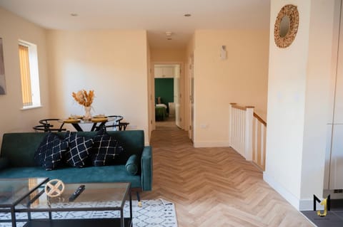 Living room, Seating area, Dining area