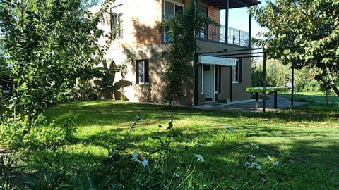 Spring, Garden view