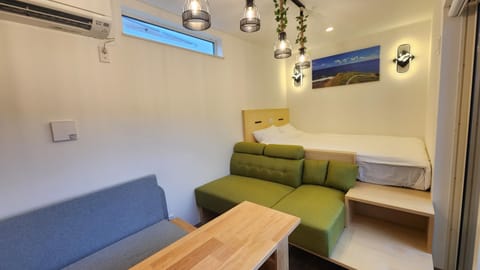 Living room, Seating area, air conditioner