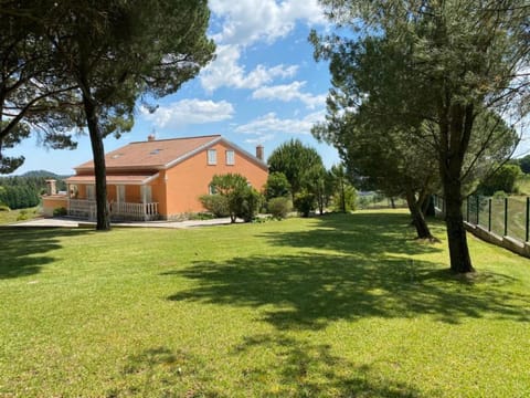 Property building, Garden, Garden view