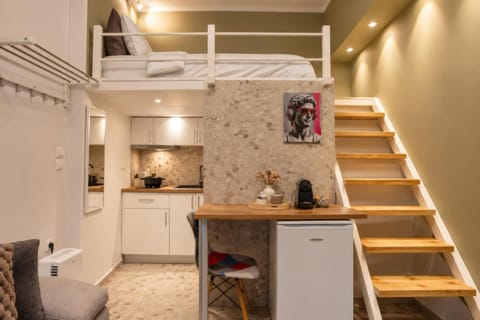 Bed, Living room, Seating area, kitchen