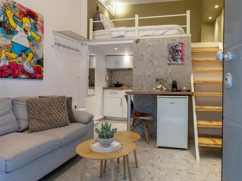 Kitchen or kitchenette, Living room, Seating area, Dining area, oven, stove