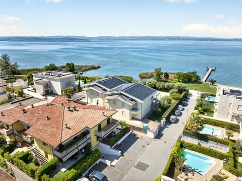 Bird's eye view, Street view