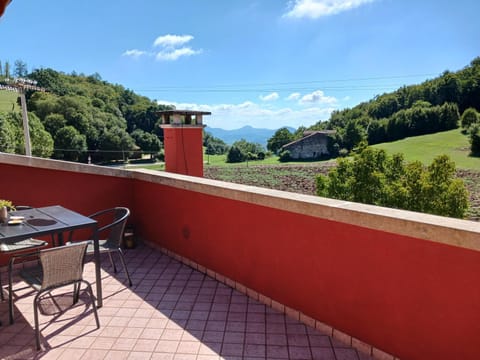 Spring, Balcony/Terrace, Mountain view
