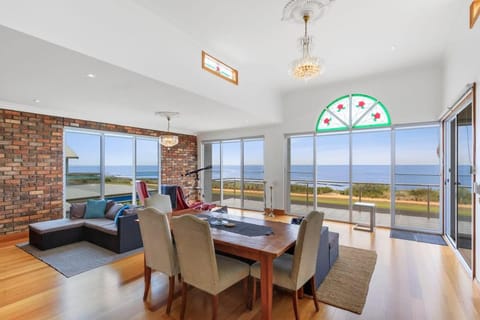 Living room, Dining area, Sea view