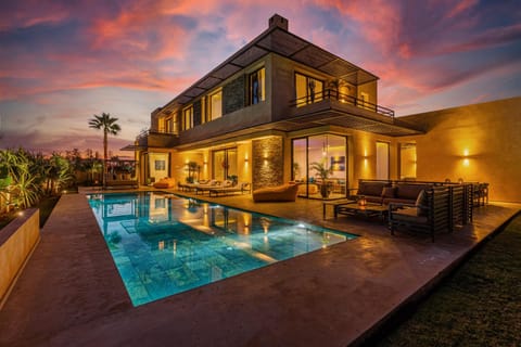 Property building, Patio, Day, Night, Natural landscape, Pool view, Swimming pool, sunbed