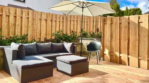 Balcony/Terrace, Garden view
