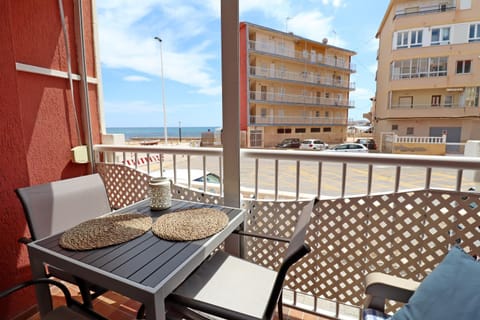 View (from property/room), Balcony/Terrace, Seating area, Sea view