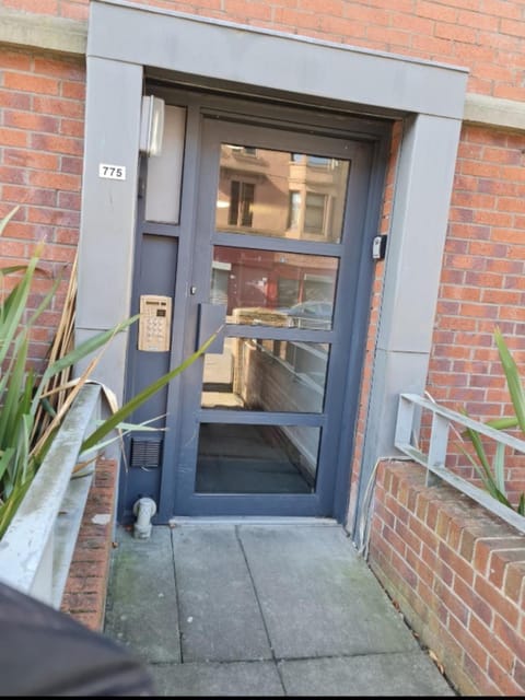 City, Celtic park & Emirates Stadium Apartment, for families or age over 23 Apartment in Glasgow