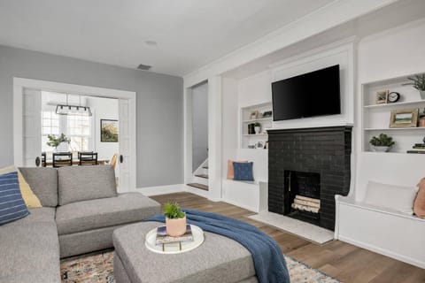 Chehalem Crest House in Newberg